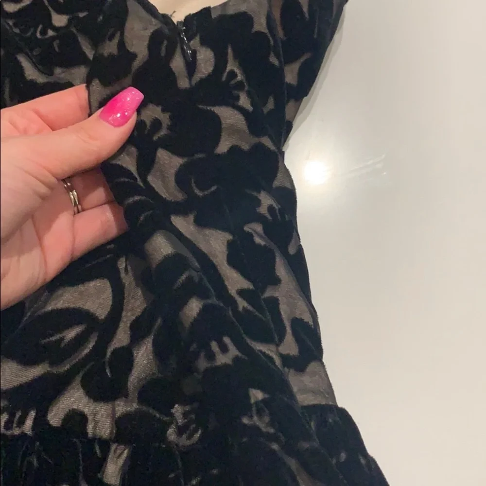 Black crushed velvet high neck open back dress - Picture 5 of 8